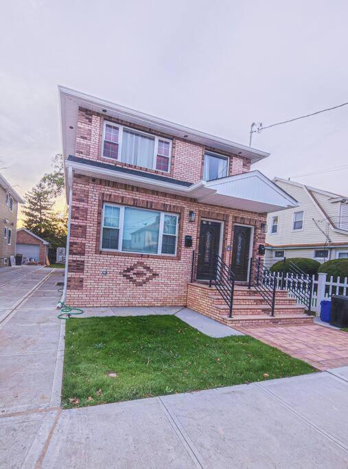 A New Splash Of Color In The Heart Of Queens Nueva York